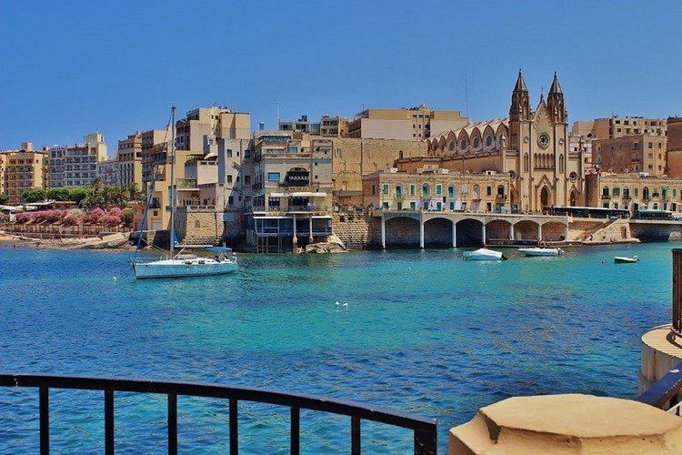malta-ö-ministat-hav-gamla-stadsbyggnader