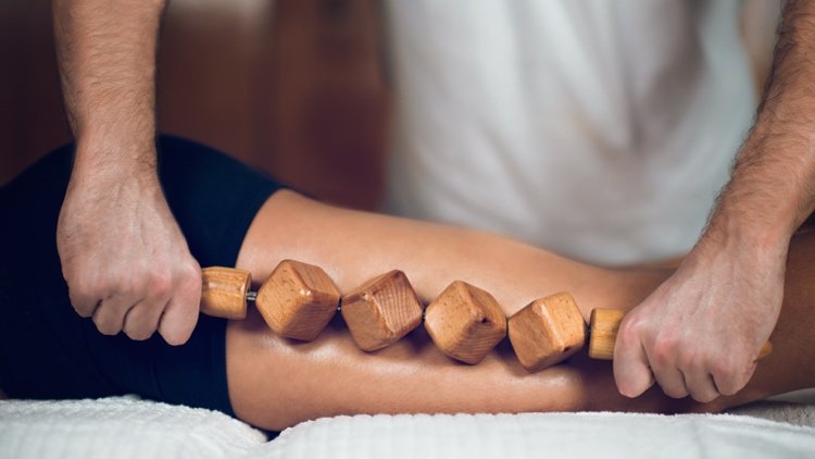 maderoterapi hur ofta anti-celluliter massage med träapparater