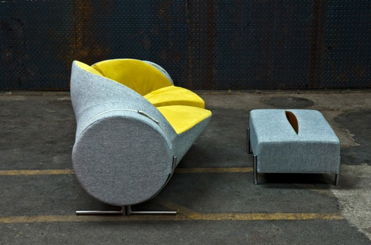 soffa i grå och gul inredning idé modern stil