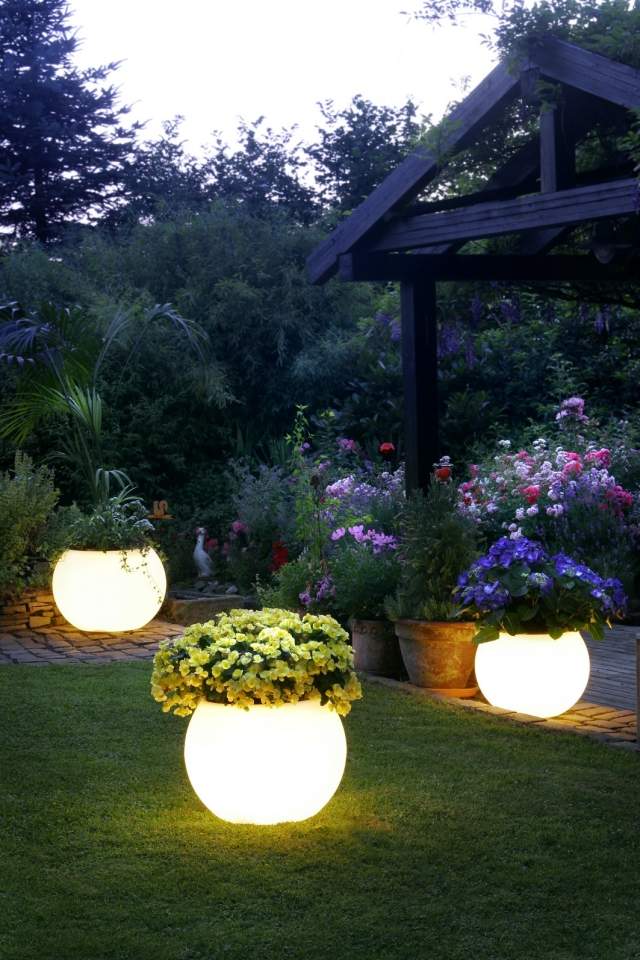 boll lampor ledde solväxt kruka design trädgård idéer