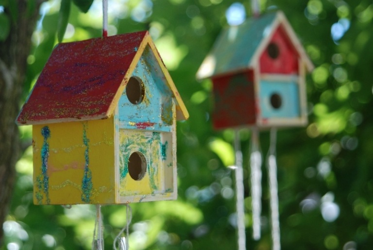 Sommar-DIY-dekoration-idéer-fågelhus-bygg-idéer