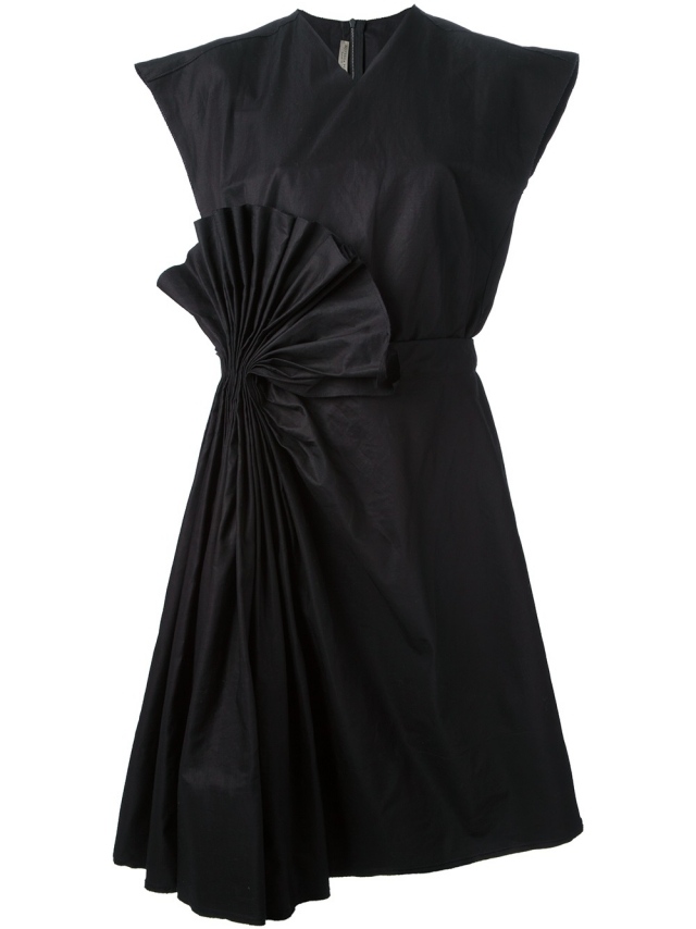 Afton-klänning-wrap-klänning-BOTTEGA-VENETA-klassisk-svart-dekorativ-detalj