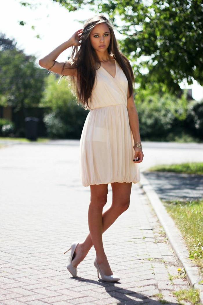klänning sommarkläder vit elegant söt skor klack
