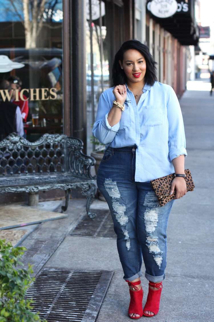 Sommaroutfit sportiga eleganta plus size -jeans för knubbiga kvinnor