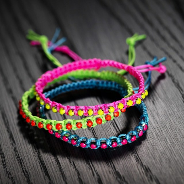 sommar smycken trender 2014 elektriska färger neon