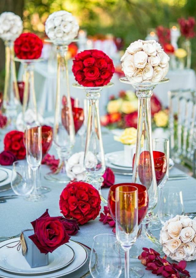 glasögon dekoration blommor röd vit bröllop dekoration sommar