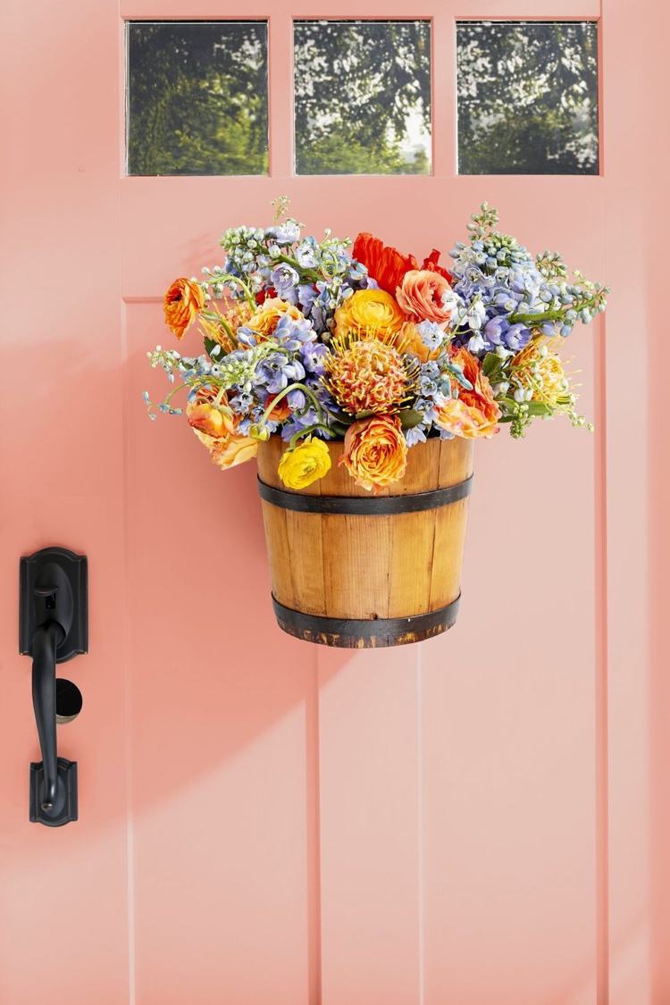 Sommarblommor i hinken Idéer för arrangemang med snittblommor