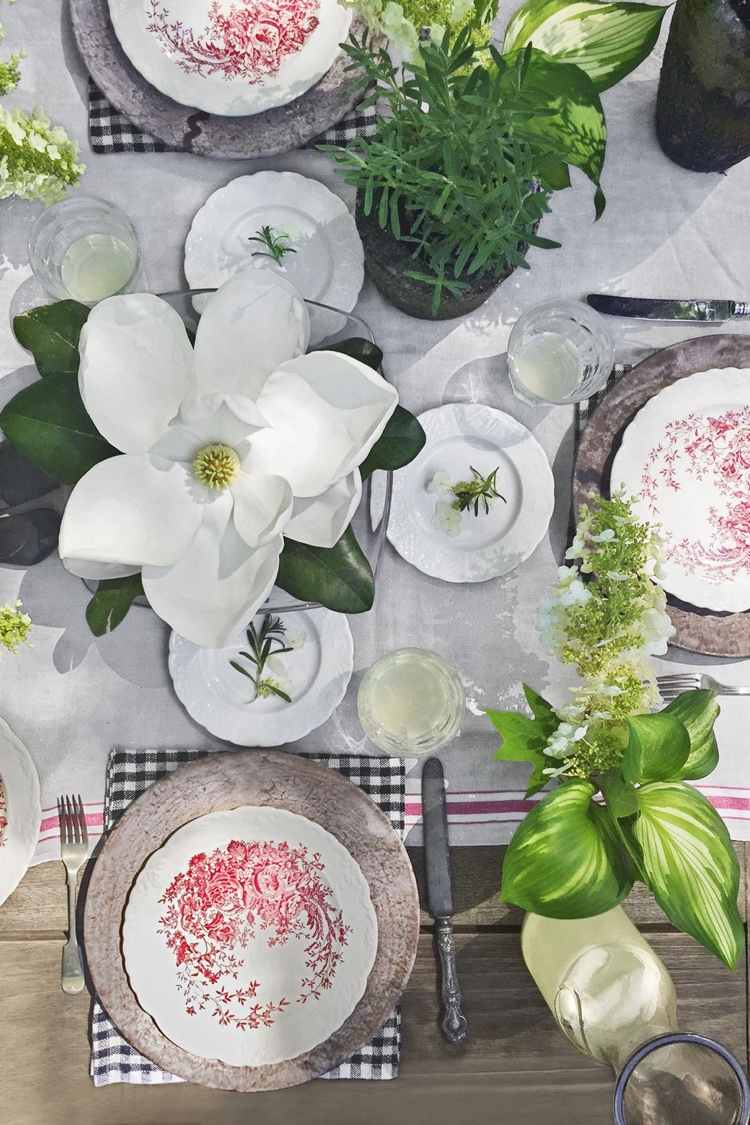 Gör sommardekorationsidéer med magnolior själv