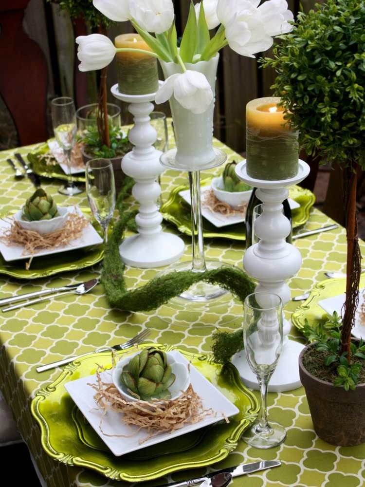bordsdekoration sommar kronärtskocka grön design bordsduk träd ljus