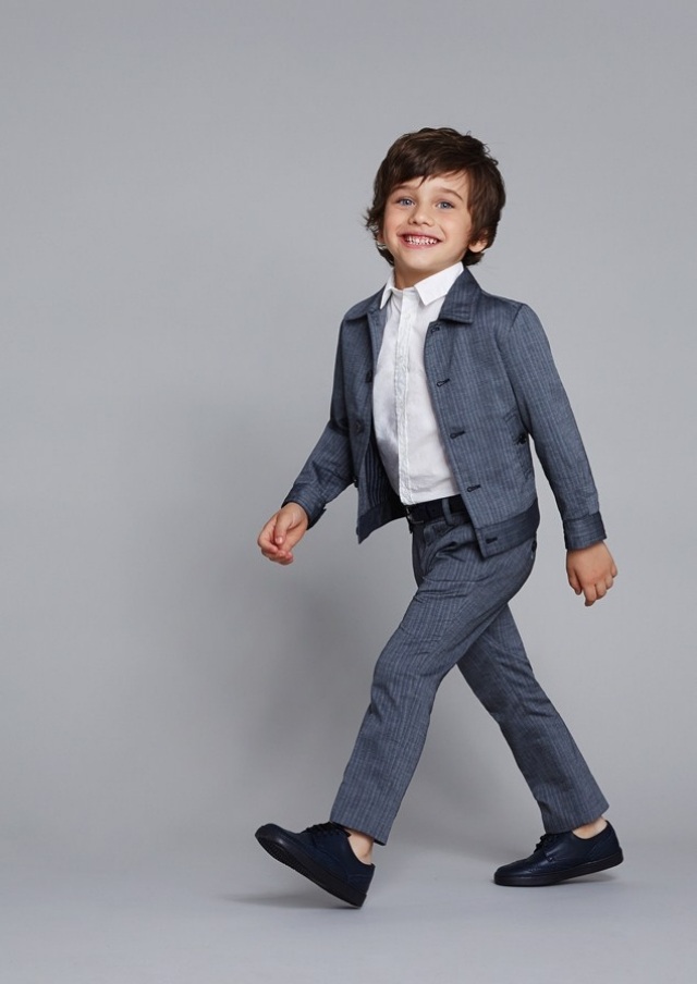 Kostym-för-små-pojkar-klassisk-vit-skjorta-med-en-krage-Dolce-Gabbana