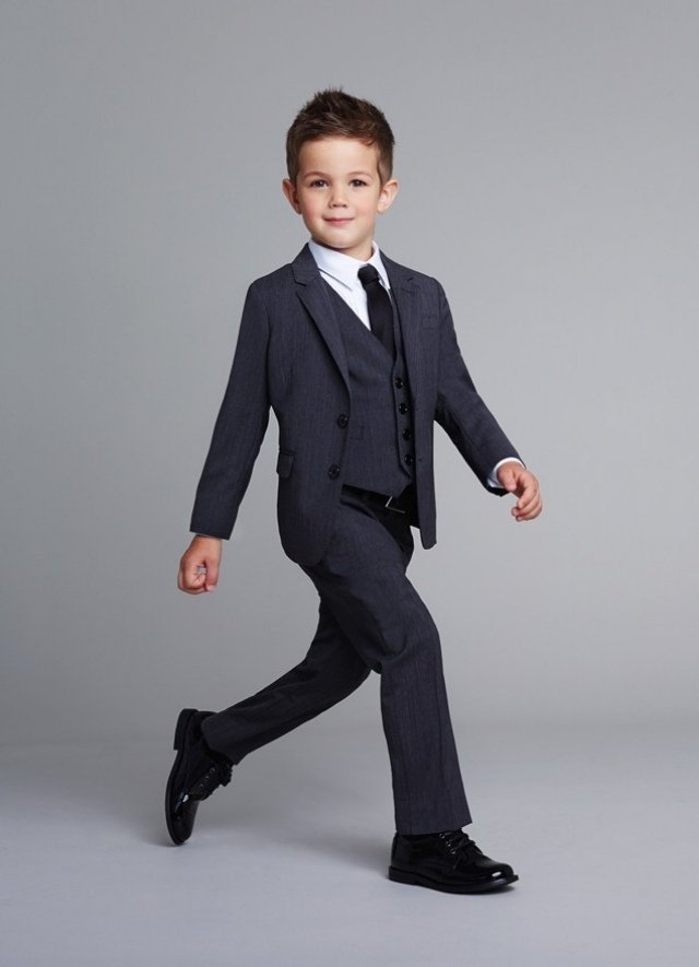 Kostym-svart-med-slips-väst-pojkar-skor-glans-Dolce- & Gabbana