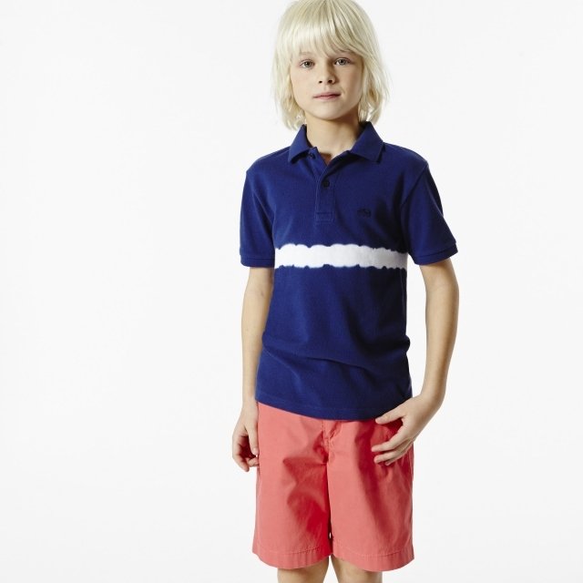 lacoste-pojkar-mode-sommar-2014-grafisk-t-shirt-surf-motiv-röda-byxor-kort