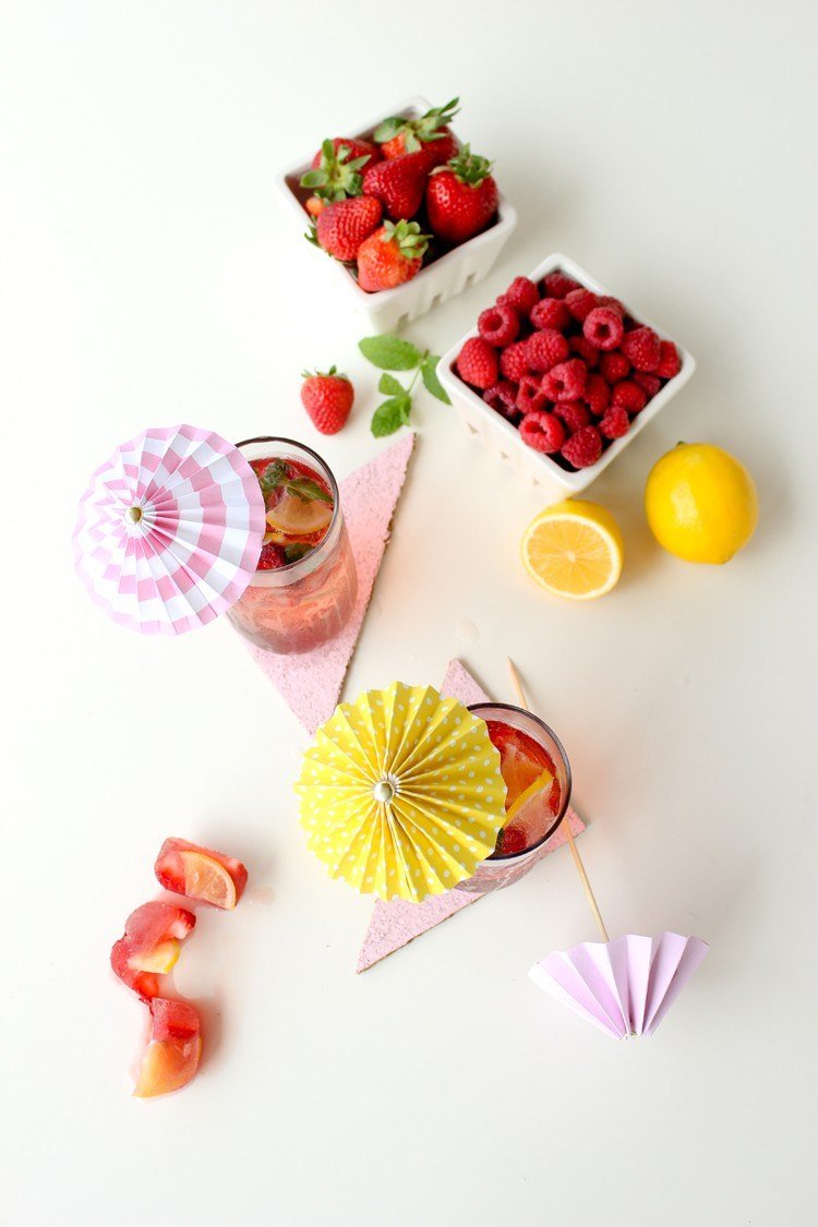 Sommarfesten dekoration drycker-cocktail paraply-citron-bär