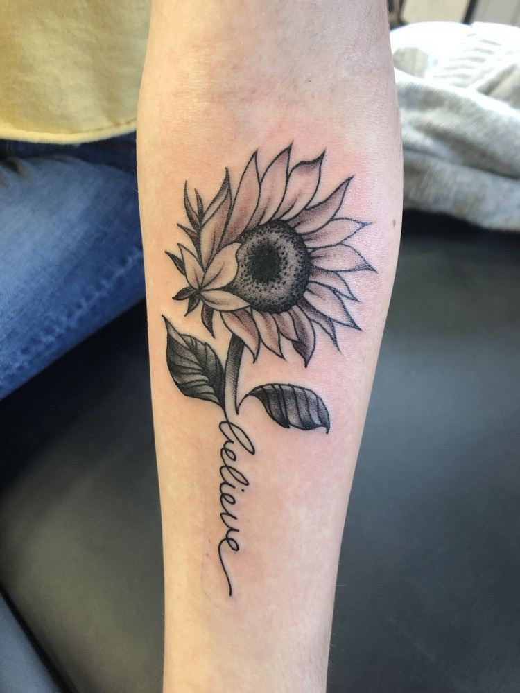Sunflower Tattoo Betydelse Blommor Tattoo Design för kvinnor