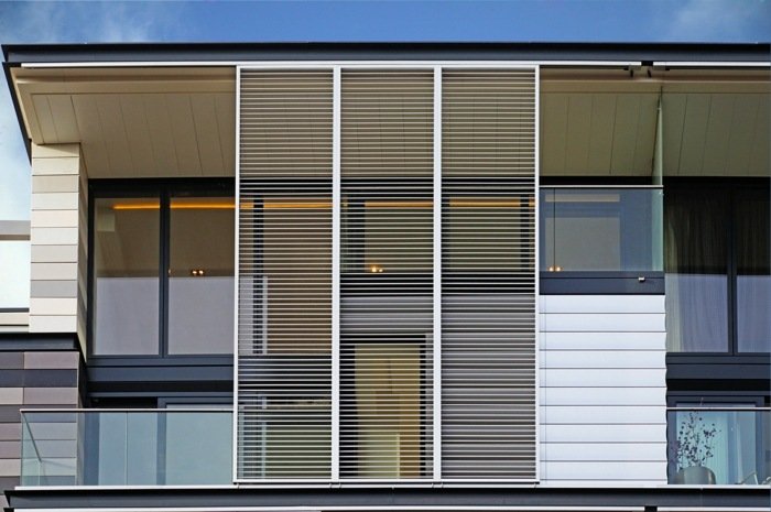 modernt solskydd fönster balkong glidande horisontellt skugga