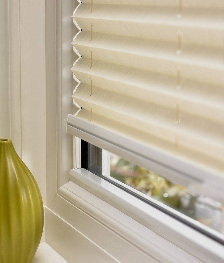 Solskydd för fönster inuti veckad-montering-utan-borrning
