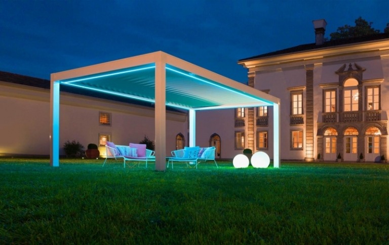 Solskydd-terrass tak-pergola-fristående-belysning-LED