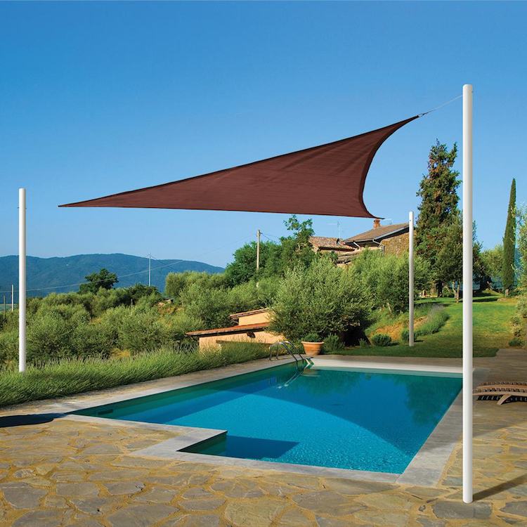 Sol-segel-terrass-skuggning-brun-modern-design-pool