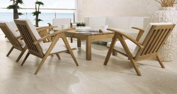 kakel sten ser porcelanosa terrass trämöbler Zürich sand