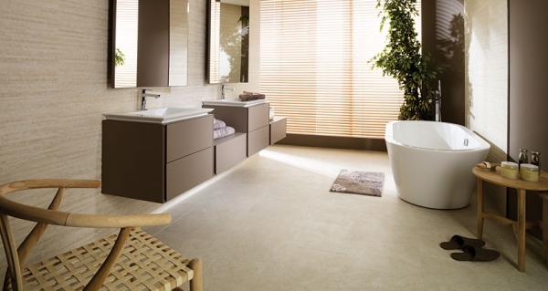 kakel sten ser porcelanosa beige badrum brun möbler badrum