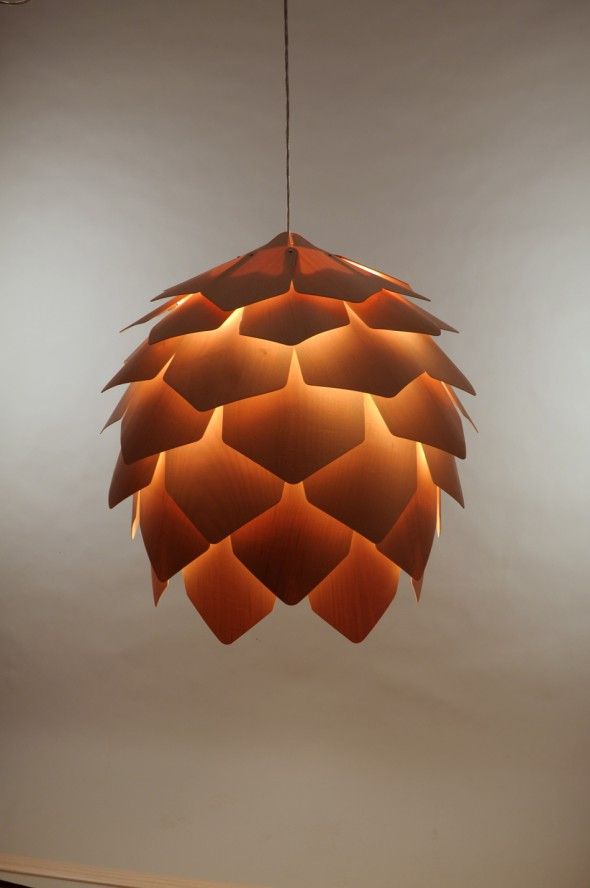 hängande lampa trä mjuk ljuskonformad design