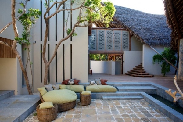 Lyxig villa Suluwilo-Patio möblerad utomhus lounge