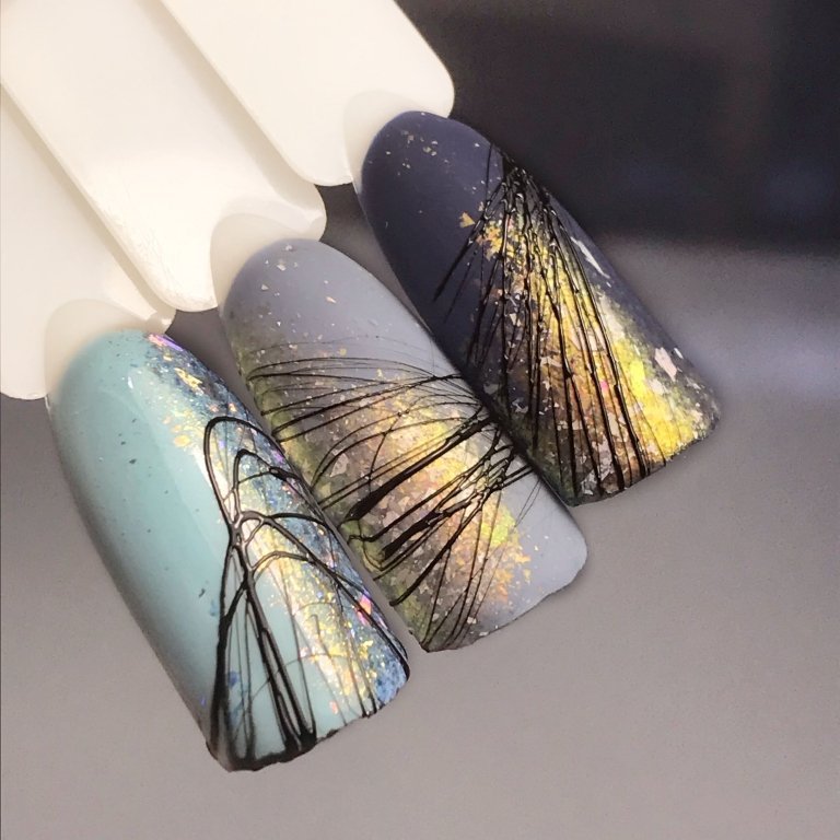 Spider gel naglar nagel trend sommar ljusblå nagellack nageldesigner