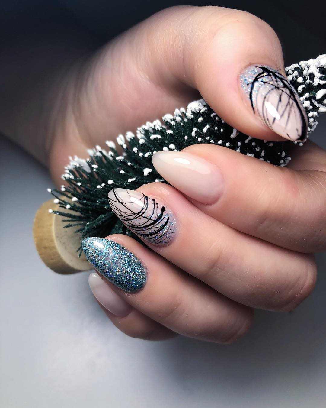 Spider gel naglar lång elegant nagel design idéer spik dekoration modetrender