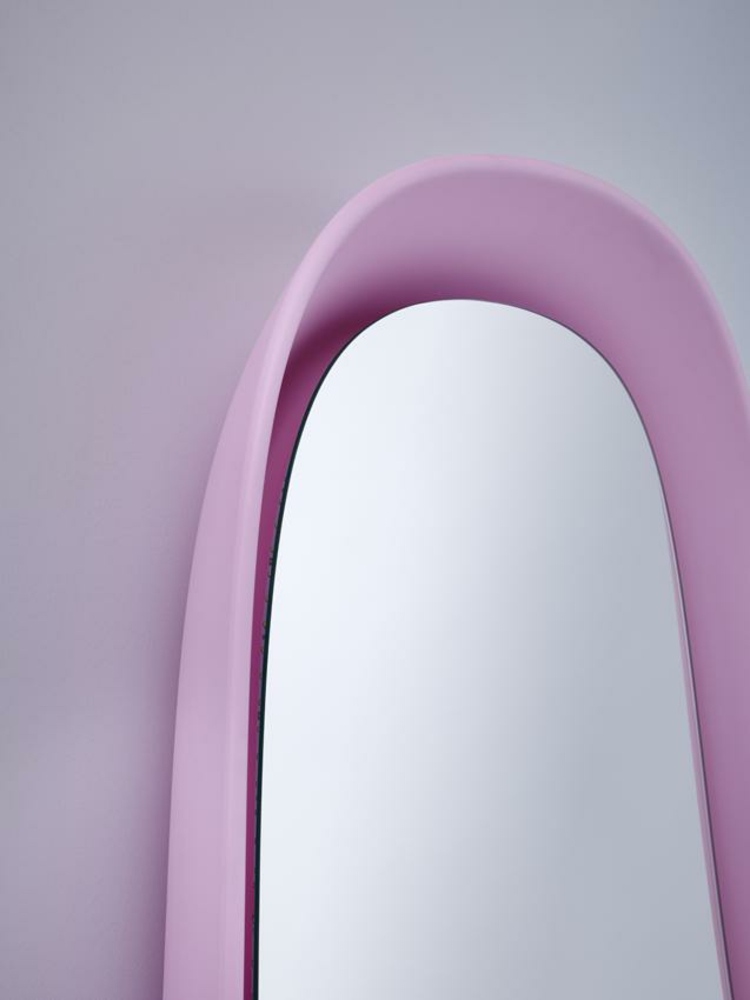design spegel rosa färg karim rashid idé deknudt
