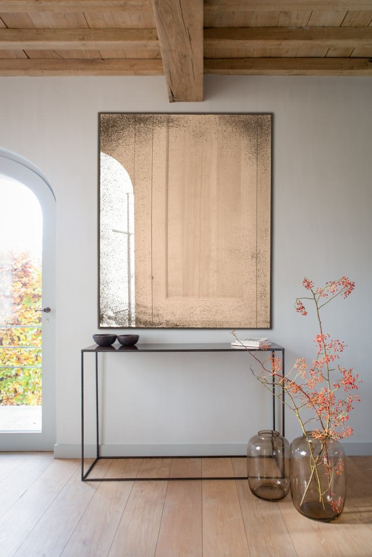 Spegel i vardagsrummet brons-spegel-notre-monde-shabby-stil-slitna-se-attraktiv