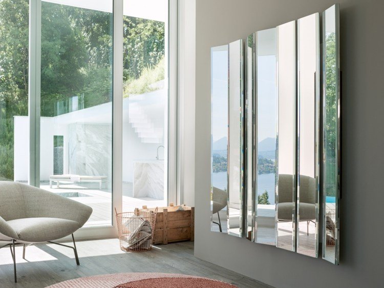 spegel-vardagsrum-mirage-lema-ränder-look-modern-dekorera-vardagsrum-interiör