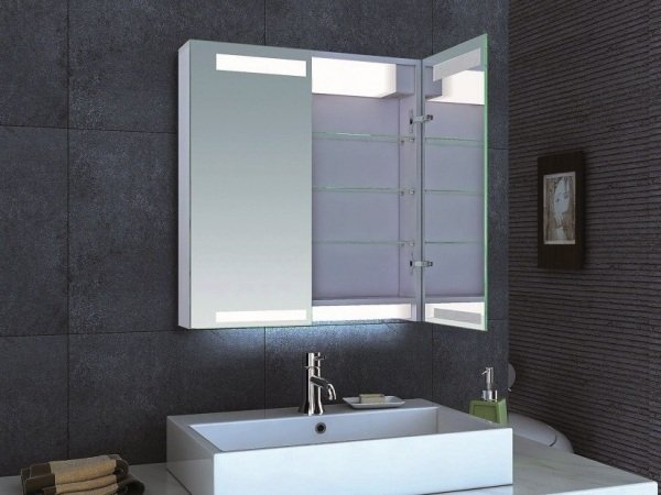 led lampa idéer för spegelskåp badrum