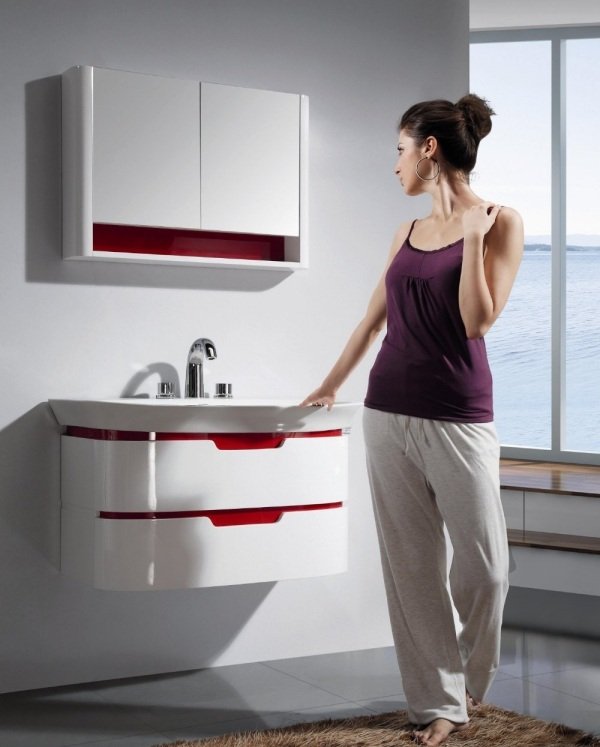 röda dekorativa element idéer för spegelskåp i badrummet