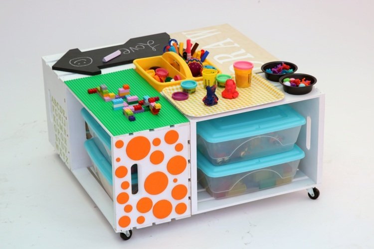 spela-bord-bygg-det-själv-instruktioner-bord-hjul-mobil-måla-lego-svarta tavlan