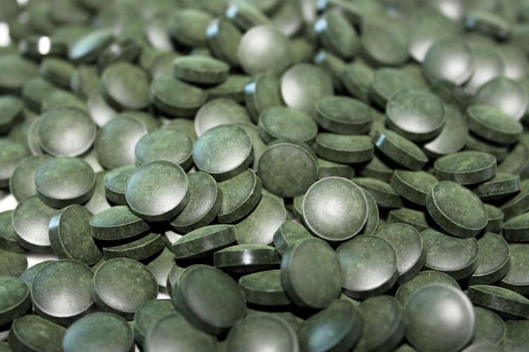 spirulina-tabletter-gröna-effekter-hälsa
