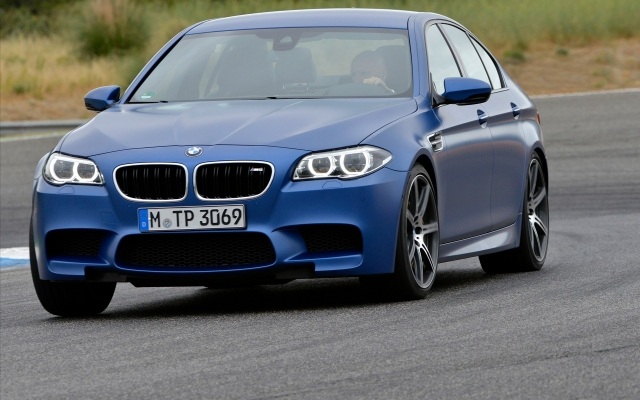 BMW M5 2014 fram