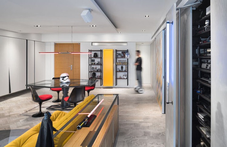 Star Wars -moderna-interiör-design-vardagsrum-grå-gul-ljussabel