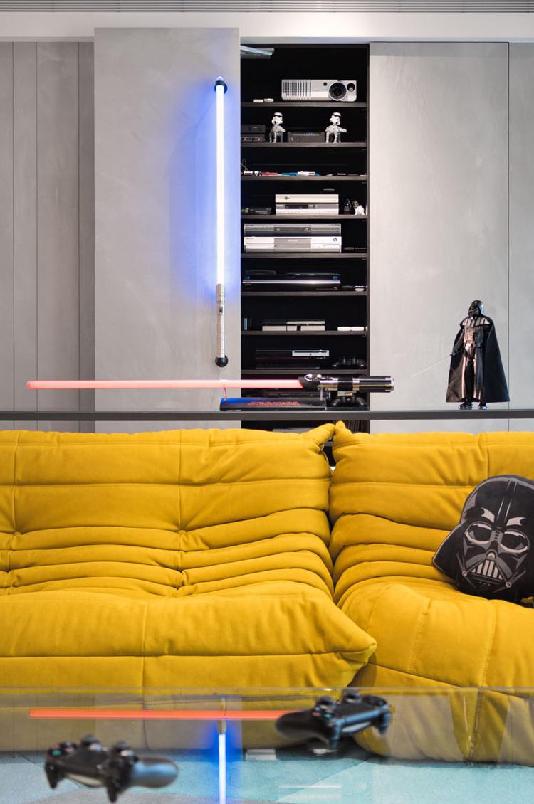 Star Wars -moderna-interiör-design-vardagsrum-deco-lightsaber-figur-film