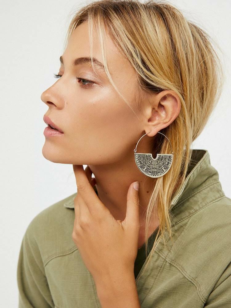 trendiga smycken örhängen cirkel silver prydnad elegant