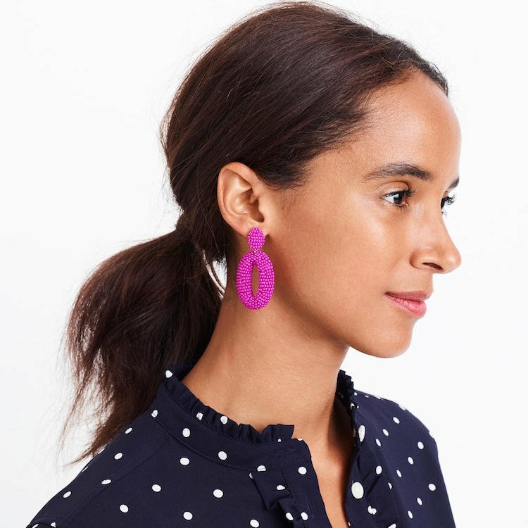hoop statement örhängen fuchsia mini pärlklämmor