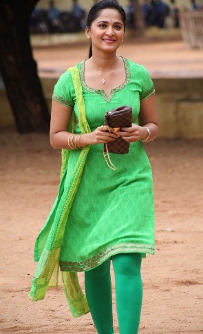 Τυπωμένα σχέδια Parrot Green Salwar Kameez