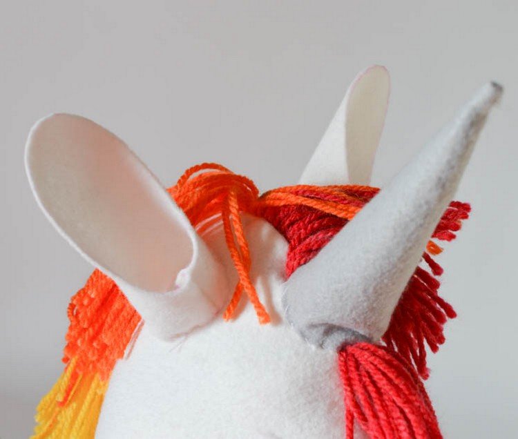 stick-horse-tinker-unicorn-horn-felt-diy-leksaker