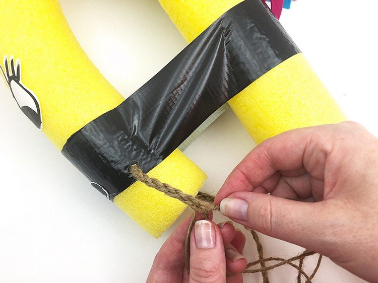 Stick-häst-tinker-simning-nudel-häst-tyglar-flätning