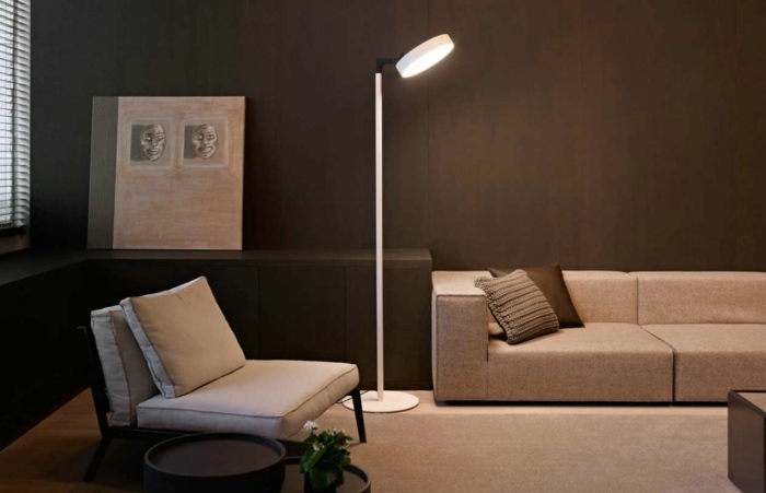 golvlampor design sofffåtöljer modernt vardagsrum