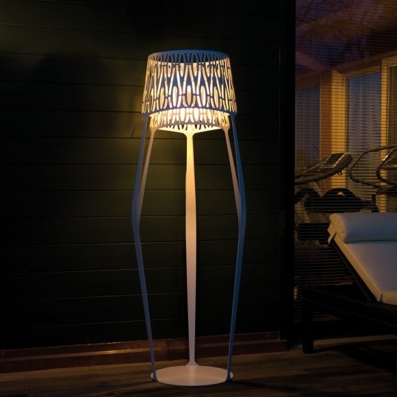 Tripo lampa-Bysteel designlampa