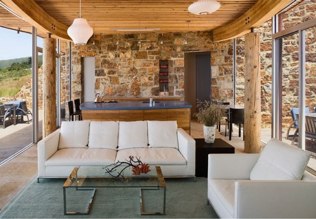 modernt hus arkitektur trä sten vita möbler