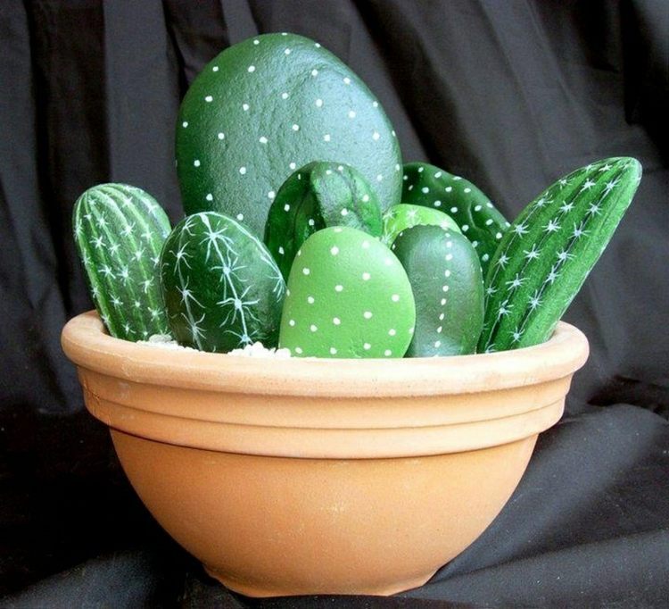 måla stenar kaktusar design grön original idé blomkruka