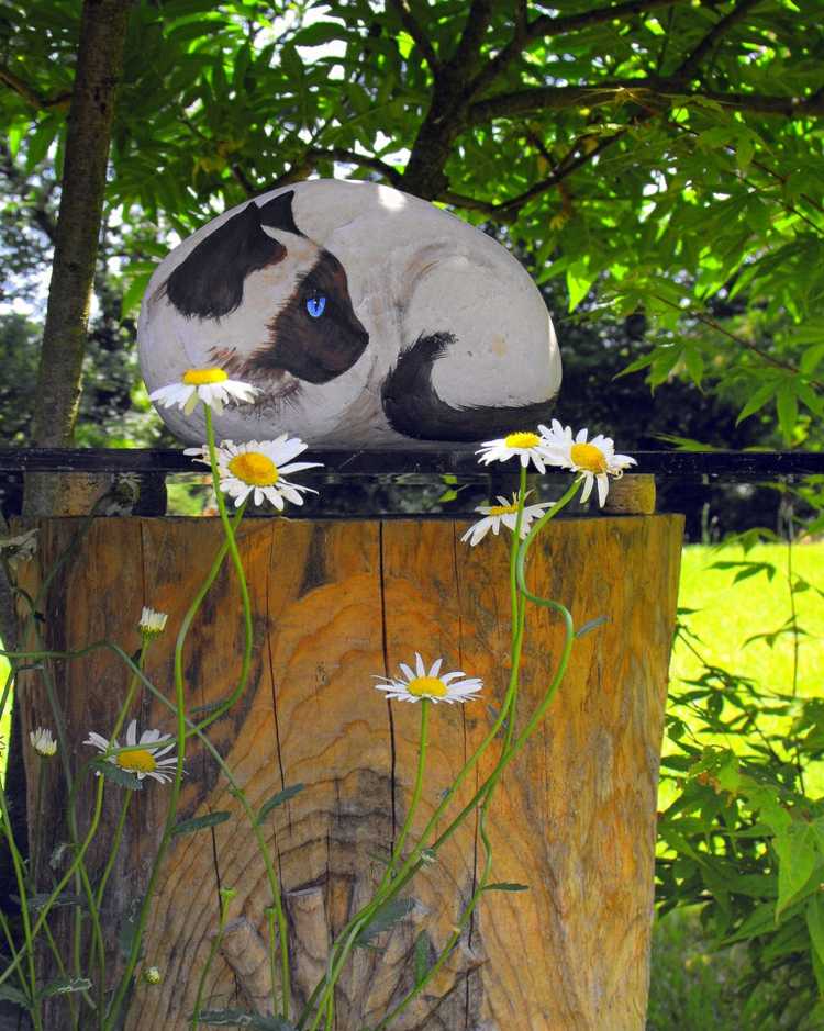 sten-figurer-för-trädgården-katt-djur-riktig-målning-deco-utomhus