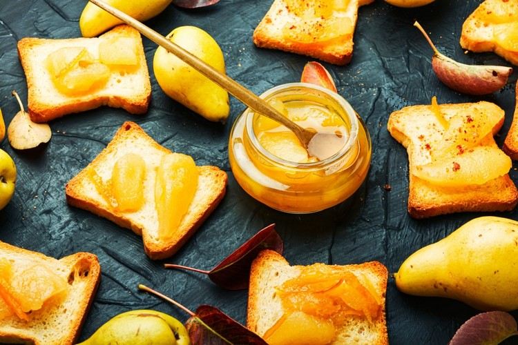 ångad päronrecept med stjärnanis
