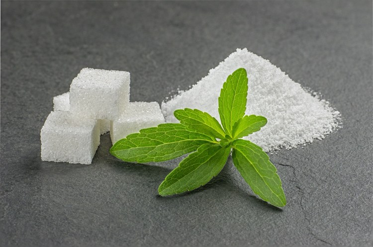 Stevia pulver som sockerersättning för bakning
